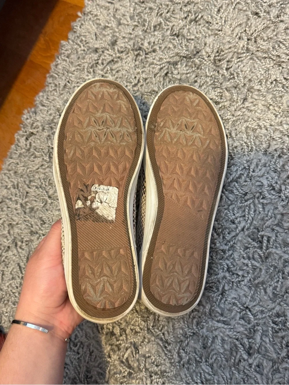 Shoes - Picture 4 of 4